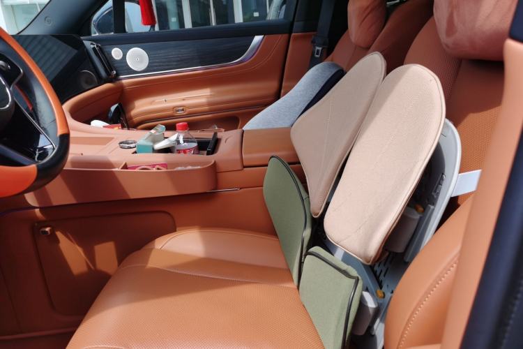 Used Hima AITO M9 2024 Range-Extended Max Edition 42 kWh 6-Seater Version Left Front Seat