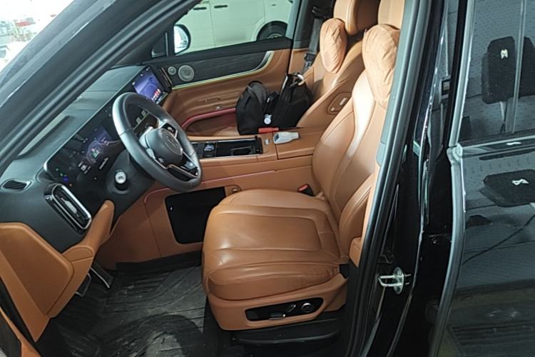 Used Hima AITO M9 2024 Range-Extended Ultra Version 42 kWh 6-Seater Model Left Front Seat