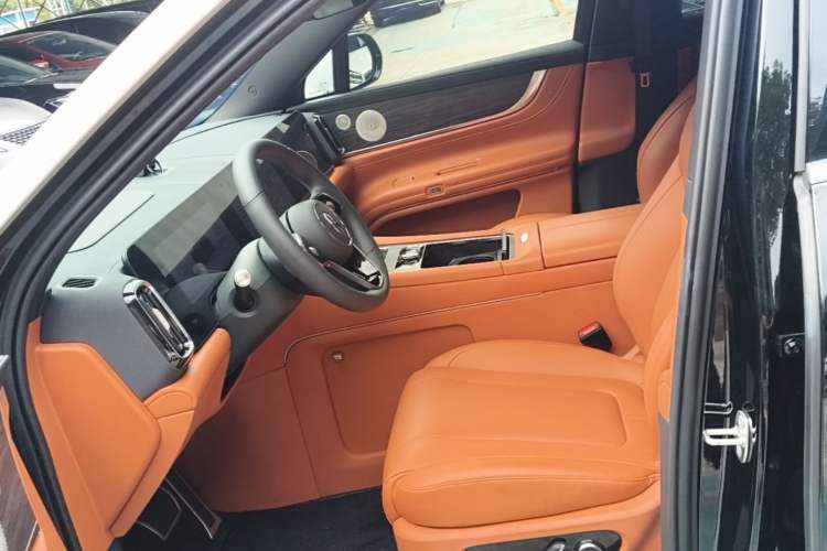 Used Hima AITO M9 2024 Range-Extended Max Edition 42 kWh 6-Seater Version Left Front Seat