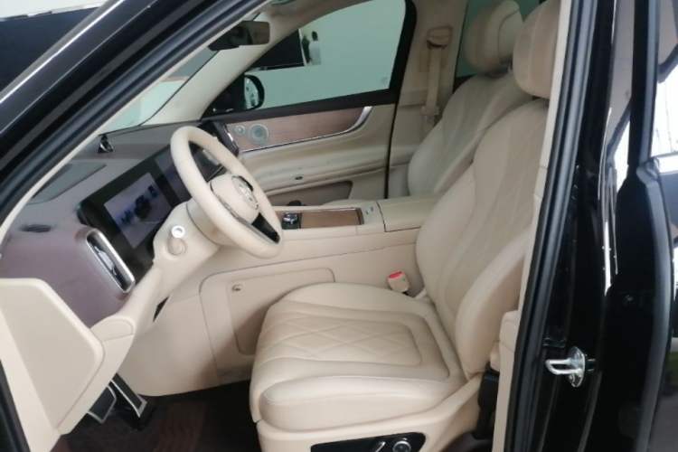 Used Hima AITO M9 2024 Range-Extended Max Edition 42 kWh 6-Seater Version Left Front Seat