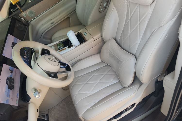 Used Hima AITO M9 2024 Range-Extended Ultra Version 42 kWh 6-Seater Model Left Front Seat