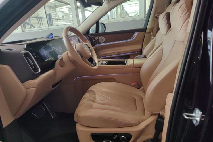 Used Hima AITO M9 2024 Range-Extended Ultra Version 52 kWh 5-Seater Model Left Front Seat
