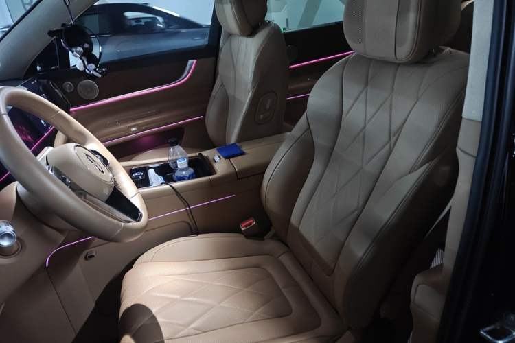 Used Hima AITO M9 2024 Range-Extended Ultra Version 52 kWh 5-Seater Model Left Front Seat