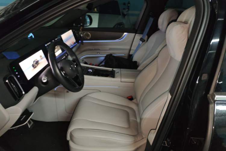 Used Hima AITO M9 2024 Range-Extended Max Edition 52 kWh 6-Seater Version Left Front Seat
