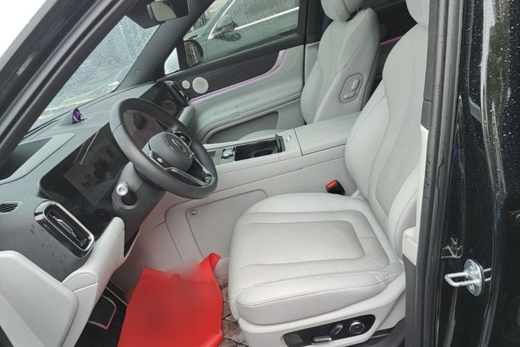 Used Hima AITO M9 2024 Range-Extended Max Edition 42 kWh 6-Seater Version Left Front Seat