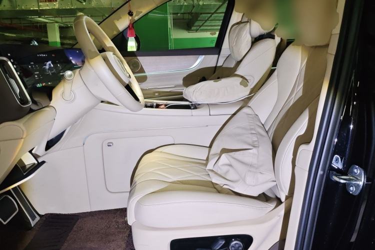 Used Hima AITO M9 2024 Range-Extended Max Edition 42 kWh 6-Seater Version Left Front Seat