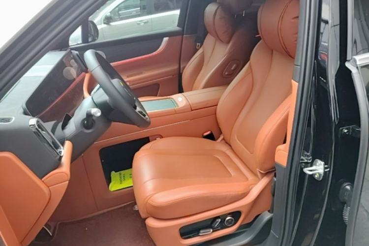 Used Hima AITO M9 2024 Range-Extended Max Edition 42 kWh 6-Seater Version Left Front Seat