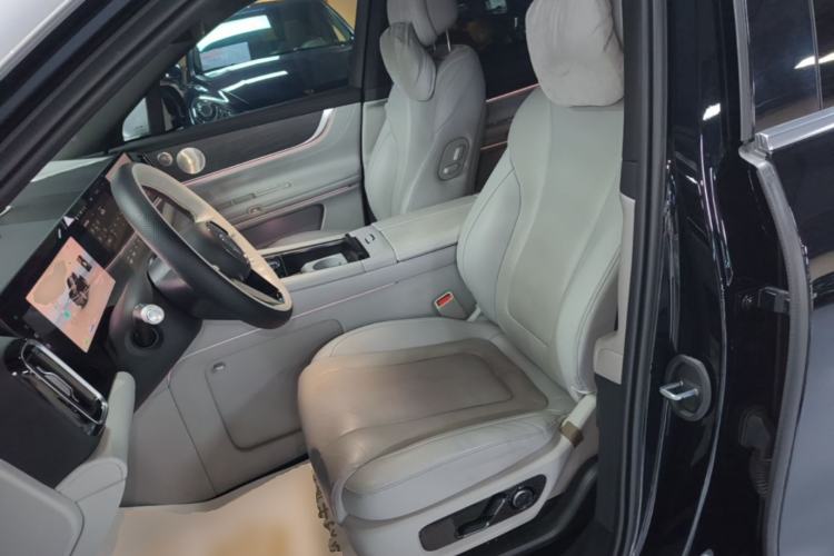 Used Hima AITO M9 2024 Range-Extended Max Edition 52 kWh 5-Seater Version Left Front Seat