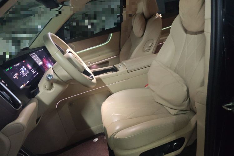 Used Hima AITO M9 2024 Range-Extended Ultra Version 52 kWh 5-Seater Model Left Front Seat