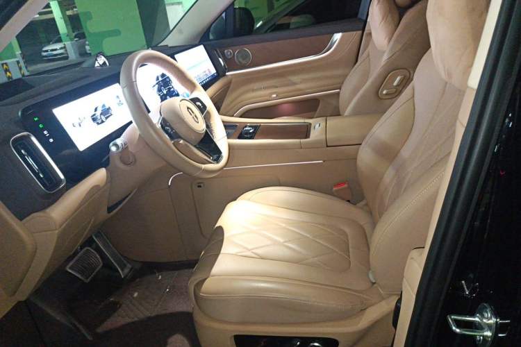 Used Hima AITO M9 2024 Range-Extended Ultra Version 52 kWh 6-Seater Model Left Front Seat