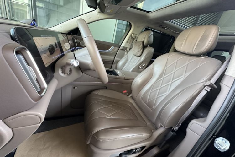Used Hima AITO M9 2024 Range-Extended Max Edition 52 kWh 6-Seater Version Left Front Seat