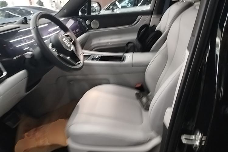 Used Hima AITO M9 2024 Range-Extended Max Edition 52 kWh 6-Seater Version Left Front Seat