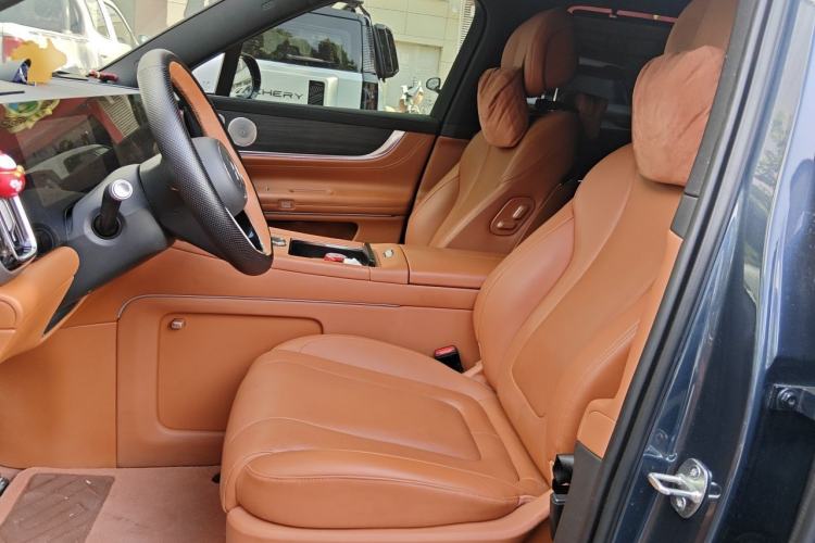 Used Hima AITO M9 2024 Range-Extended Ultra Version 42 kWh 6-Seater Model Left Front Seat