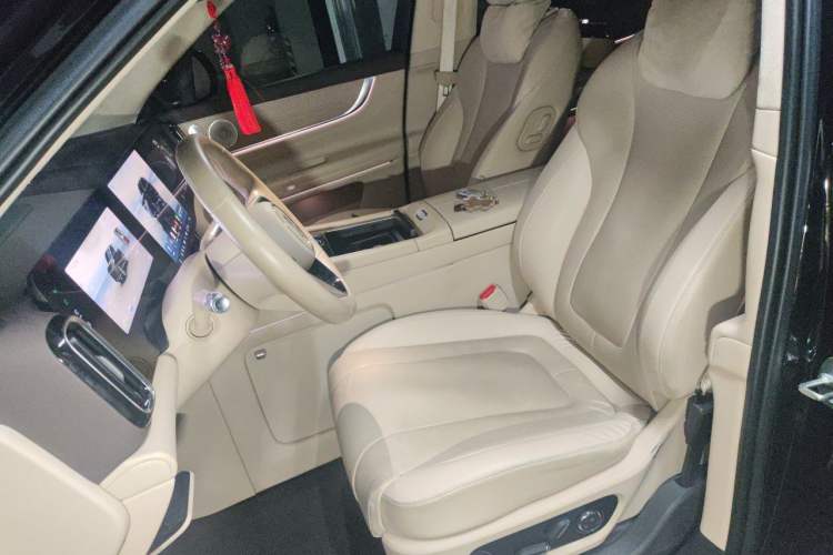 Used Hima AITO M9 2024 Range-Extended Max Edition 42 kWh 6-Seater Version Left Front Seat