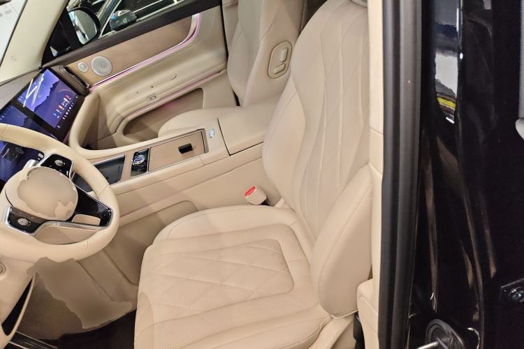 Used Hima AITO M9 2024 Range-Extended Max Edition 42 kWh 6-Seater Version Left Front Seat