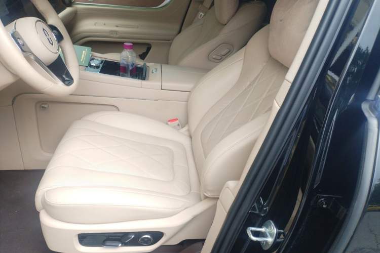 Used Hima AITO M9 2024 All-Electric Ultra Version 100 kWh 5-Seater Model Left Front Seat