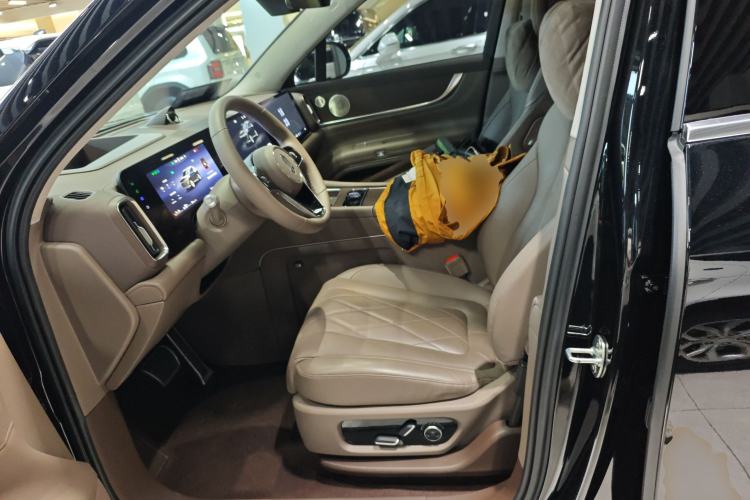 Used Hima AITO M9 2024 Range-Extended Ultra Version 52 kWh 5-Seater Model Left Front Seat