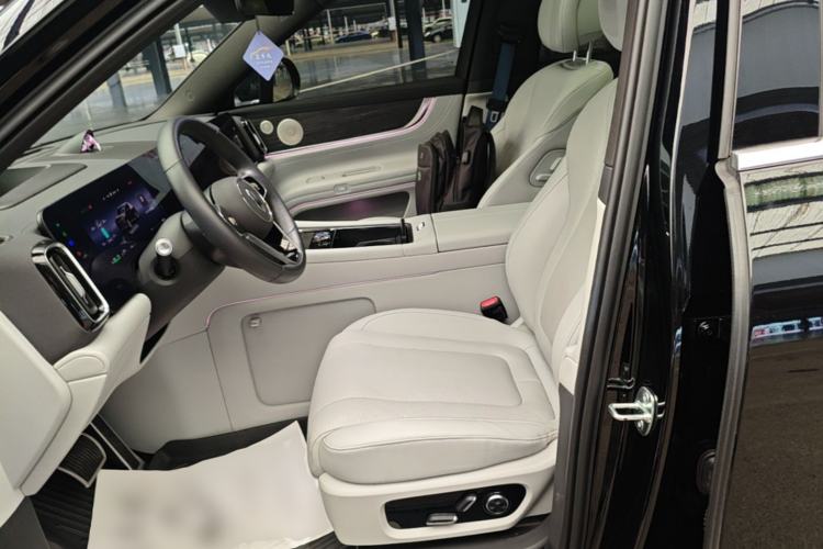 Used Hima AITO M9 2024 Range-Extended Ultra Version 52 kWh 6-Seater Model Left Front Seat