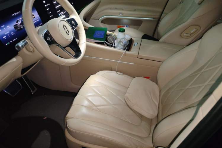 Used Hima AITO M9 2024 All-Electric Ultra Version 100 kWh 6-Seater Model Left Front Seat