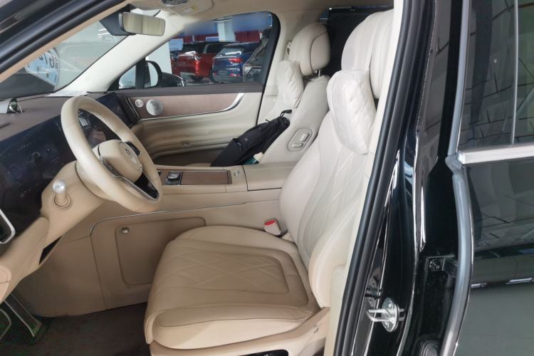 Used Hima AITO M9 2024 Range-Extended Ultra Version 52 kWh 5-Seater Model Left Front Seat
