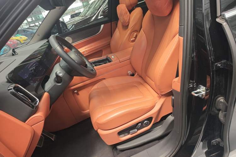 Used Hima AITO M9 2024 Range-Extended Ultra Version 52 kWh 6-Seater Model Left Front Seat