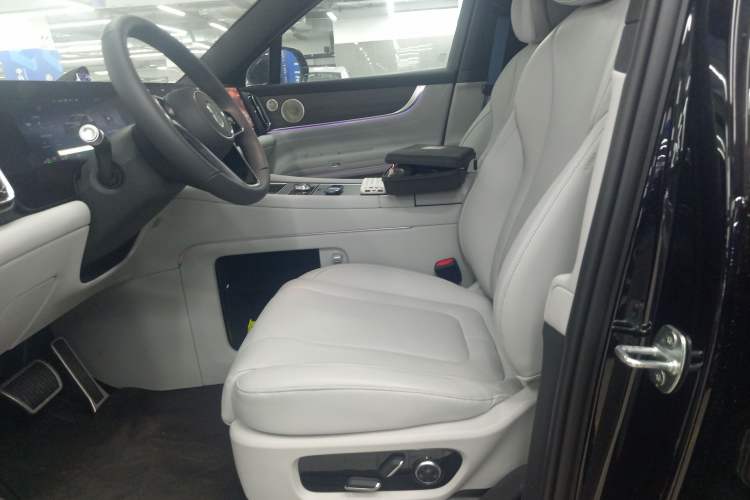 Used Hima AITO M9 2024 Range-Extended Ultra Version 42 kWh 6-Seater Model Left Front Seat