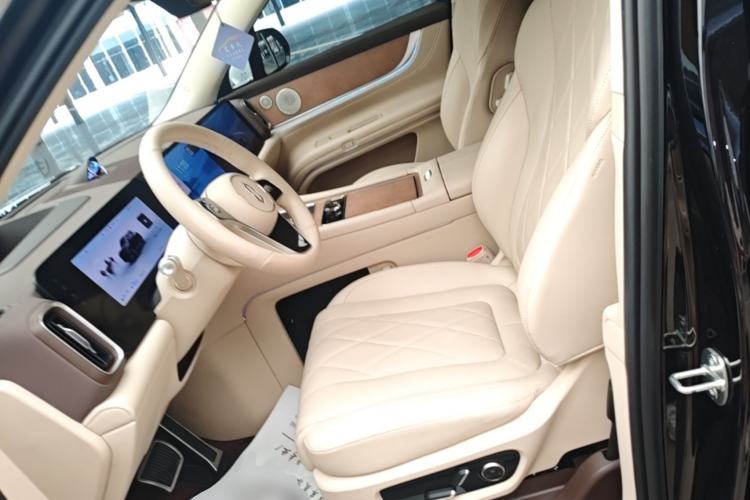 Used Hima AITO M9 2024 Range-Extended Ultra Version 42 kWh 6-Seater Model Left Front Seat