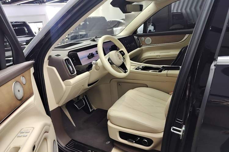 Used Hima AITO M9 2024 Range-Extended Ultra Version 42 kWh 6-Seater Model Left Front Seat
