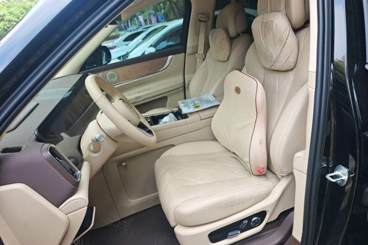Used Hima AITO M9 2024 Range-Extended Ultra Version 42 kWh 6-Seater Model Left Front Seat