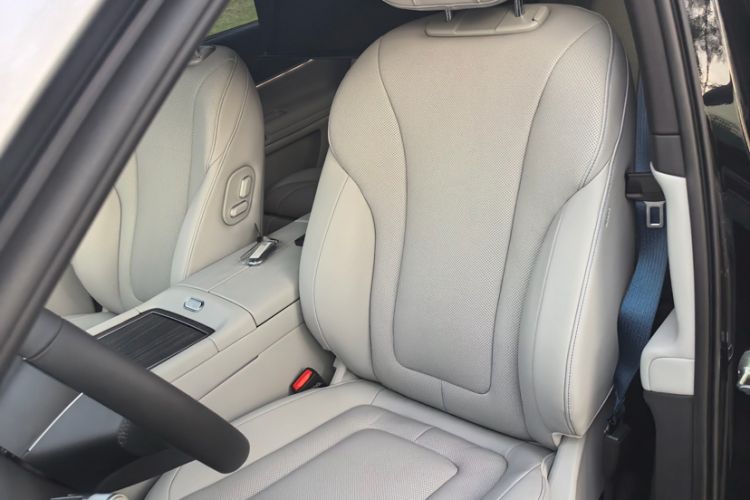 Used Hima AITO M9 2024 Range-Extended Ultra Version 52 kWh 6-Seater Model Left Front Seat
