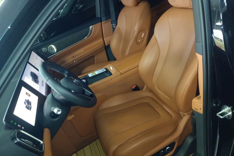 Used Hima AITO M9 2024 Range-Extended Max Edition 52 kWh 6-Seater Version Left Front Seat
