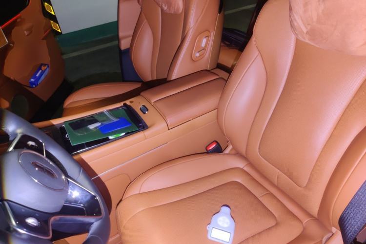 Used Hima AITO M9 2024 Range-Extended Ultra Version 42 kWh 6-Seater Model Left Front Seat