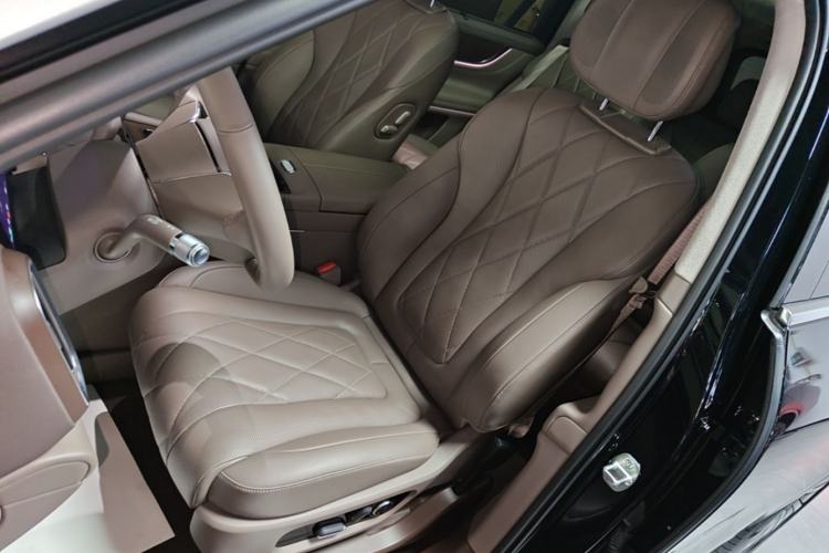Used Hima AITO M9 2024 Range-Extended Max Edition 52 kWh 6-Seater Version Left Front Seat