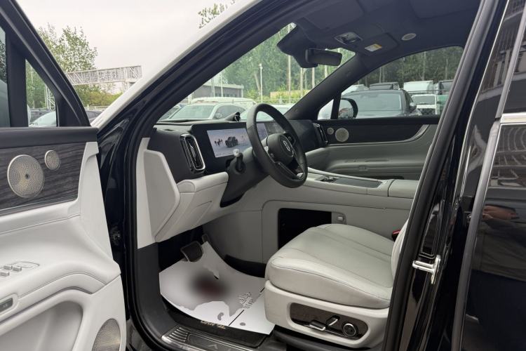 Used Hima AITO M9 2024 Range-Extended Max Edition 42 kWh 6-Seater Version Left Front Seat