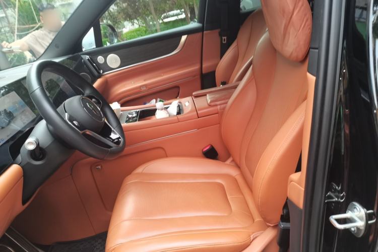 Used Hima AITO M9 2024 Range-Extended Ultra Version 42 kWh 6-Seater Model Left Front Seat