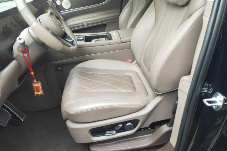 Used Hima AITO M9 2024 Range-Extended Ultra Version 52 kWh 5-Seater Model Left Front Seat