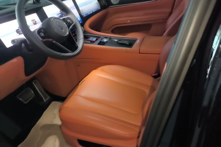 Used Hima AITO M9 2024 Range-Extended Ultra Version 52 kWh 5-Seater Model Left Front Seat