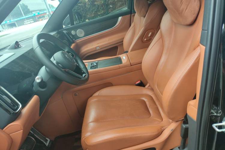 Used Hima AITO M9 2024 Range-Extended Ultra Version 52 kWh 6-Seater Model Left Front Seat
