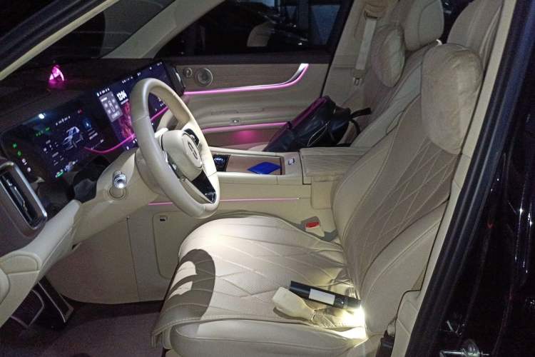 Used Hima AITO M9 2024 Range-Extended Ultra Version 52 kWh 6-Seater Model Left Front Seat