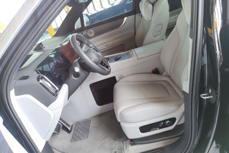 Used Hima AITO M9 2024 Range-Extended Max Edition 42 kWh 6-Seater Version Left Front Seat