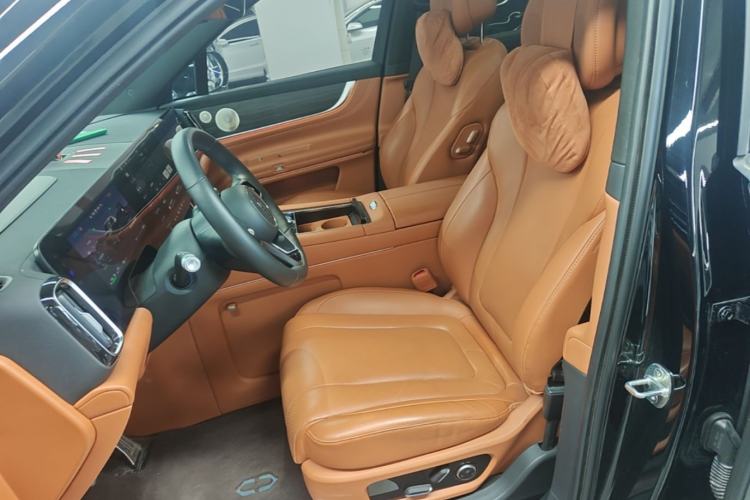 Used Hima AITO M9 2024 Range-Extended Ultra Version 42 kWh 6-Seater Model Left Front Seat