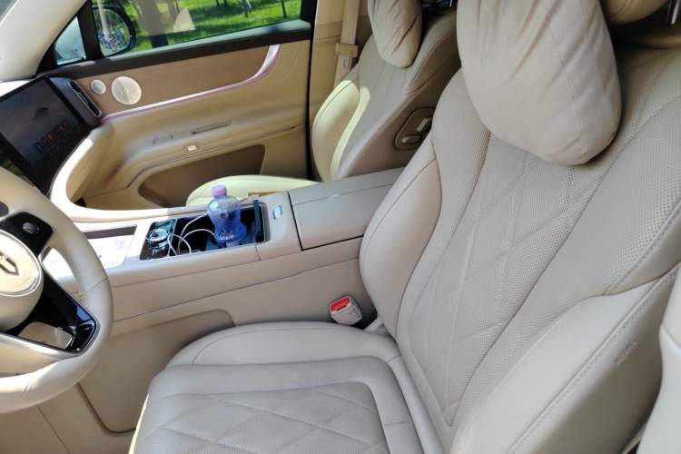 Used Hima AITO M9 2024 Range-Extended Max Edition 42 kWh 5-Seater Version Left Front Seat