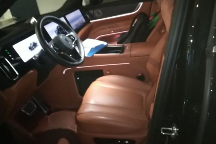 Used Hima AITO M9 2024 Range-Extended Ultra Version 52 kWh 6-Seater Model Left Front Seat
