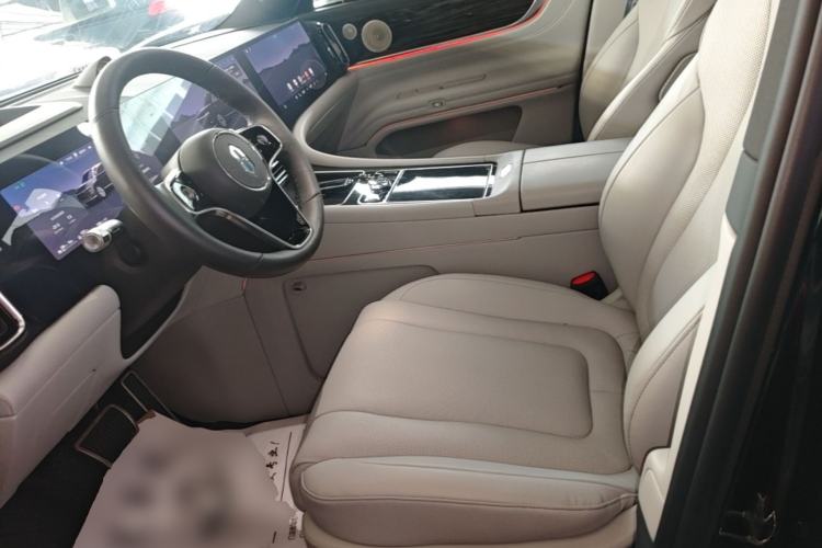 Used Hima AITO M9 2024 Range-Extended Ultra Version 42 kWh 6-Seater Model Left Front Seat