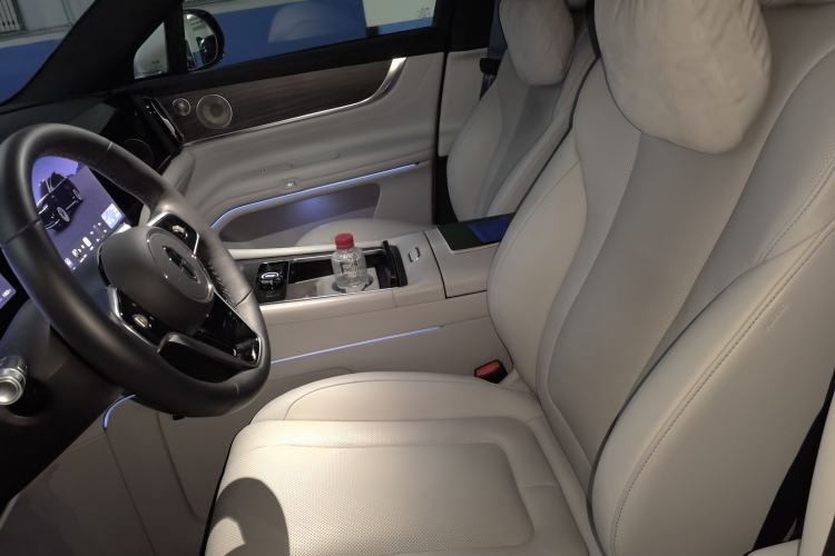 Used Hima AITO M9 2024 Range-Extended Ultra Version 52 kWh 6-Seater Model Left Front Seat