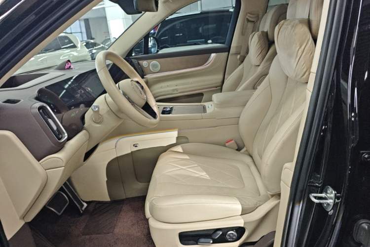 Used Hima AITO M9 2024 Range-Extended Max Edition 42 kWh 6-Seater Version Left Front Seat