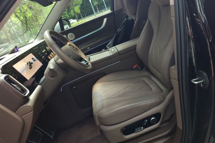 Used Hima AITO M9 2024 Range-Extended Ultra Version 42 kWh 6-Seater Model Left Front Seat