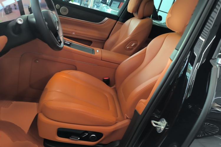Used Hima AITO M9 2024 Range-Extended Ultra Version 52 kWh 6-Seater Model Left Front Seat