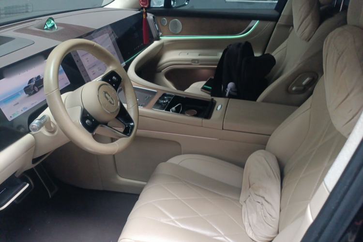 Used Hima AITO M9 2024 Range-Extended Ultra Version 42 kWh 6-Seater Model Left Front Seat