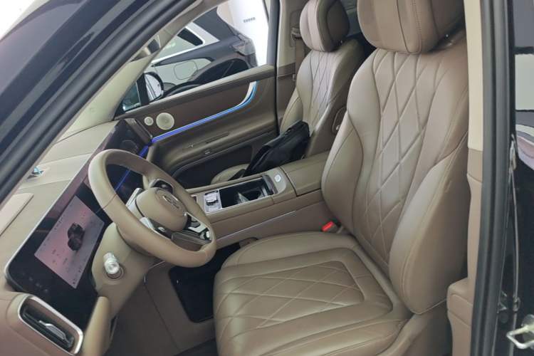 Used Hima AITO M9 2024 Range-Extended Ultra Version 42 kWh 6-Seater Model Left Front Seat